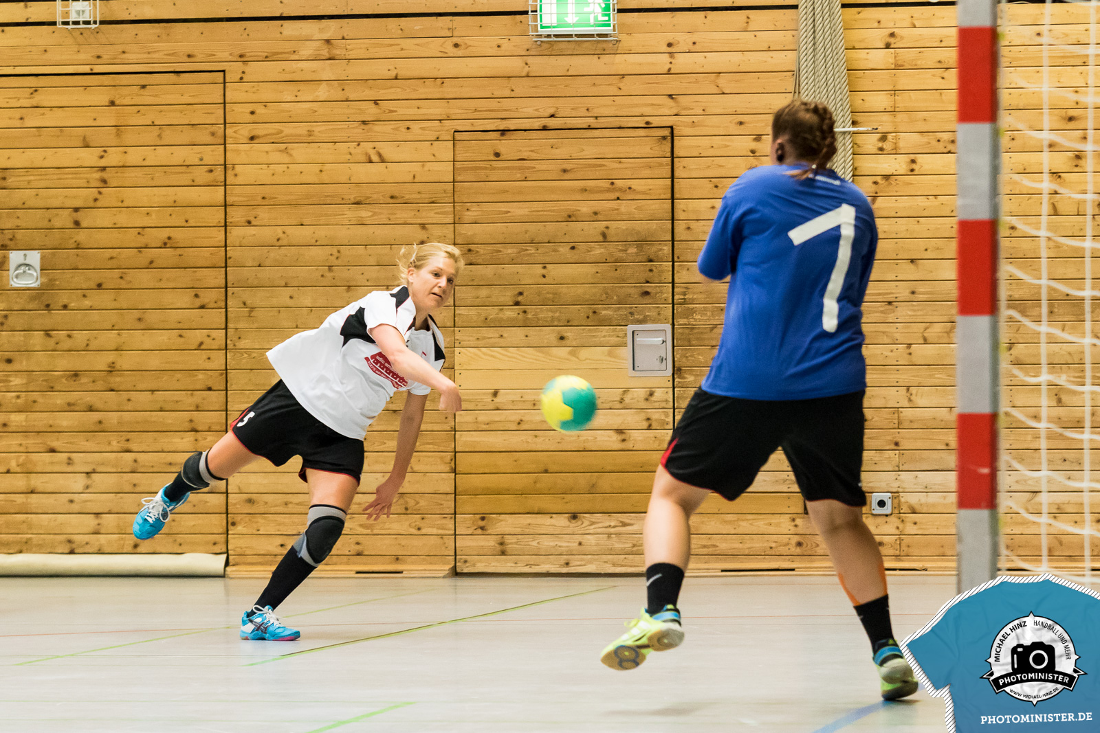 HSG Wesel - DJK Adler 07 Bottrop 22:14 (11:9) / Landesliga / HVN